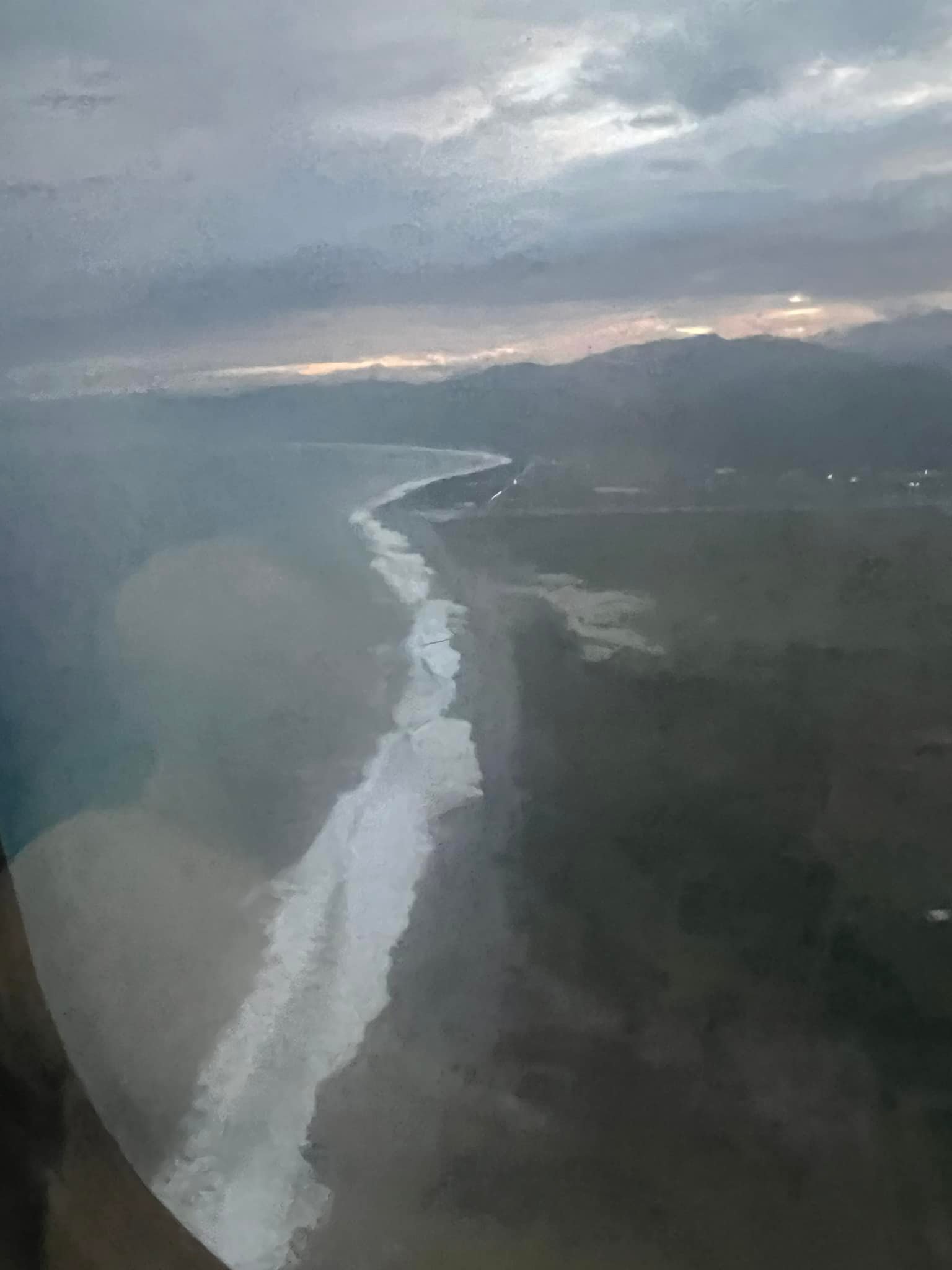 文章圖片：第一次搭飛機像雲霄飛車一樣！